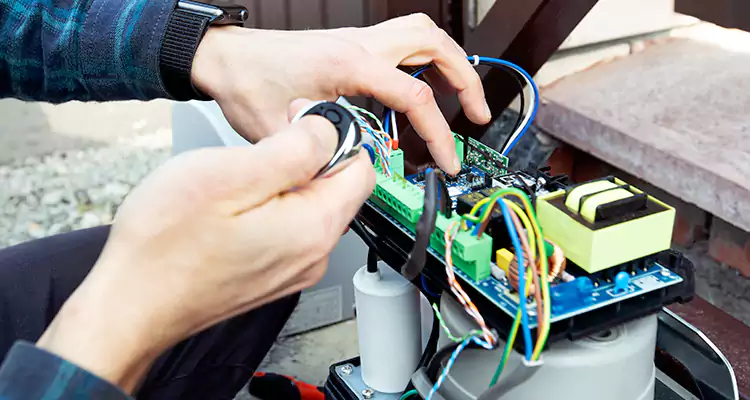 Automatic Driveway Gate Repair in Lakeside, FL