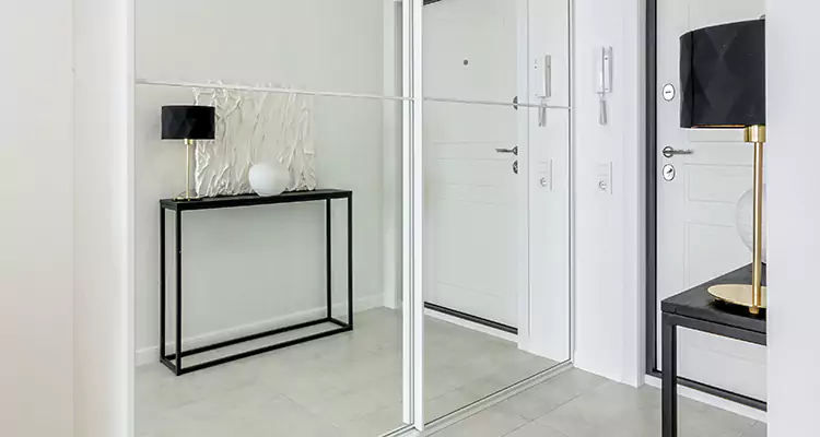 Mirrored Bifold Closet Doors Repair in Lakeside, FL