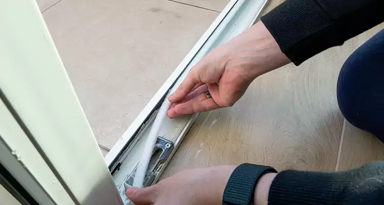 Garage Door Off Track Repair in Lakeside, FL