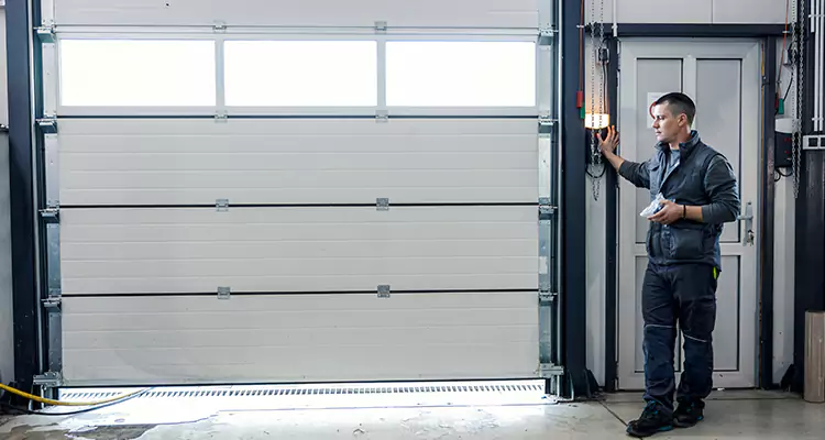 Modern Overhead Door Repair in Lakeside, FL