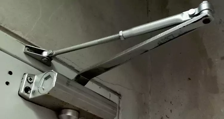 Door Closer Parallel Arm Installation in Lakeside, FL