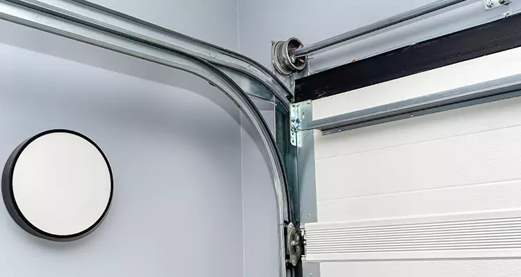 Garage Door Cable Repair Cost in Lakeside, FL