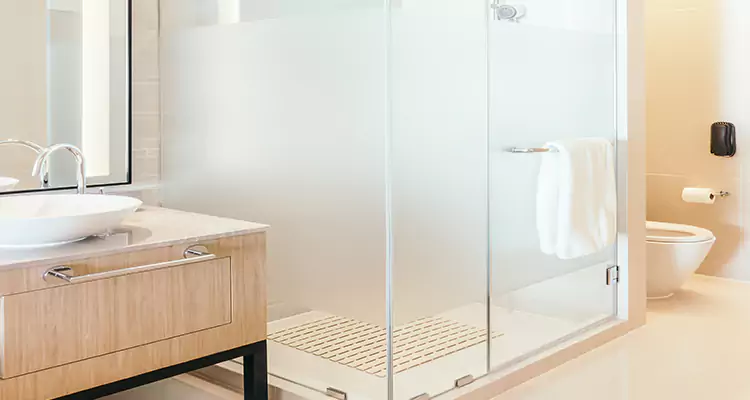 Expert Shower Door Fix and Repair in Lakeside, FL