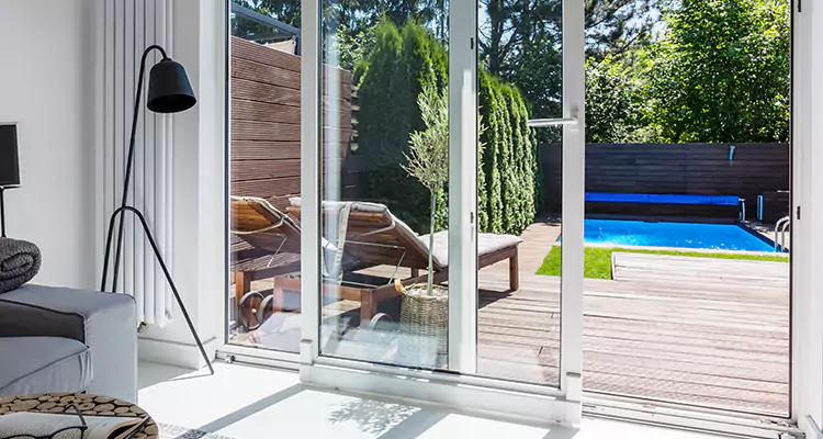 Fixing A Sliding Screen Door Roller in Lakeside, FL